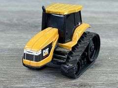 Kenworth T600A Tractor Trailer W/Cat Challenger 45, 1/64