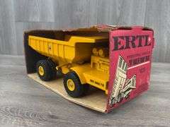 International 180 Pay Hauler, 1/24, Diamond Grille, Ertl