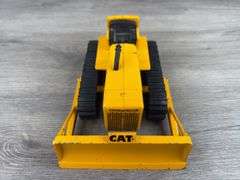 Caterpillar D6 Crawler W/Blade, 1/16, Ertl