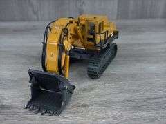 Komatsu PC650 Loading Shovel, 1/50, Shinsei
