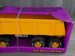 Hard Hat Contractors Gravel Hauler, 23 1/2” Long, Nylint Toys