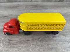 Hubley Cattle Truck, 12 1/2” Long, Original Box-Missing End Flaps