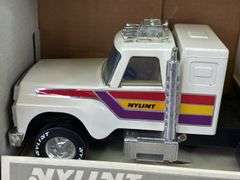 Nylint Tractor Trailer, 28” Long, Nylint