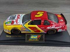 Terry Labonte #5 Kellogg’s Monte Carlo Stock Car, 1/24, Certificate Of Authenticity, 1 Of 4,020, Revell Collection