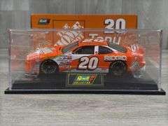Tony Stewart #20 Home Depot 1999 Pontiac Grand Prix Stock Car, 1/24, Certificate Of Authenticity, 1 Of 3,120, Revell Collection