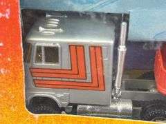 Ford CL-9000 W/Flatbed, 1/64, Ertl, Trucks & Miniatures Of The World