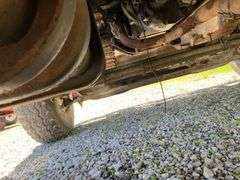 Ford 8000 w/ L3020 New Leader Spreader