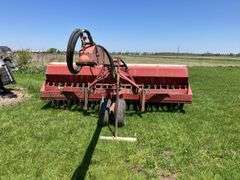 620 IH Press Drill