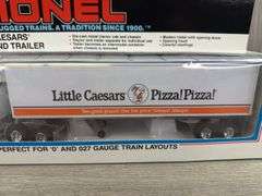 Lionel Little Ceasars Pizza Pizza Tractor Trailer, 11 1/2”