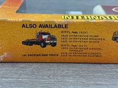 International 4300 Eagle Dr. Pepper Van, 1/64, Ertl, Trucks & Miniatures Of The World