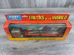 Ford CL-9000 W/Flatbed, 1/64, Ertl, Trucks & Miniatures Of The World