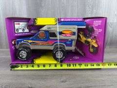 Ford Ranger Sport Camper, 13” Long, Nylint Toys