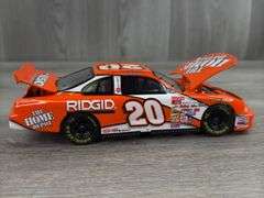 Tony Stewart #20 Home Depot 2000 Pontiac Grand Prix Elite Stock Car, 1/24, #1827/5000, Action Elite