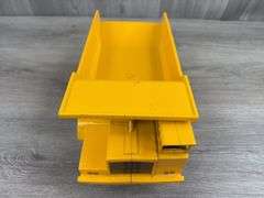 International 180 Pay Hauler, 1/24, Diamond Grille, Ertl