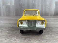 Tonka Jeep Wagoneer, 9 1/4” Long