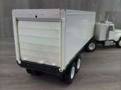 Nylint Truck & Trailer, 28” Long