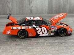 Tony Stewart #20 Home Depot/NEXTEL Inaugural Season 2004 Monte Carlo Stock Car, 1/24, Limited Edition, #2728/3704, Action, Dealer Exclusive