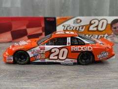 Tony Stewart #20 Home Depot 200 Pontiac Grand Prix Stock Car Bank, 1/24, Limited Edition, #1036/7500, Action