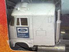 Ford CL-9000 Flatbed W/2-TW-20 WF Tractors, 1/64, Ertl