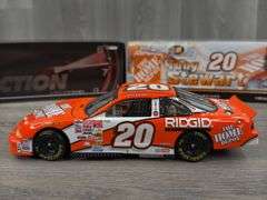 Tony Stewart #20 Home Depot 2001 Grand Prix Clear Window Bank, 1/24, Limited Edition, #759/3600, Action