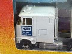 Ford CL-9000 W/Van, 1/64, Ertl, Trucks & Miniatures Of The World