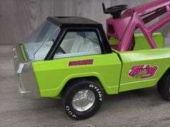 Nylint Towing Service Truck, 13” Long