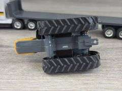 Caterpillar Tractor Trailer W/Challenger 45, 1/64, Ertl
