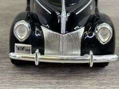 1940 Ford Sedan Cooper Armored Cord Tires Delivery Bank, 1/25