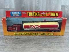 International 4300 Eagle Exxon Tanker, 1/64, Ertl, Trucks & Miniatures Of The World