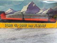 Ford CL-9000 W/Flatbed, 1/64, Ertl, Trucks & Miniatures Of The World