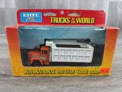 International Paystar 5000 Dump Truck, 1/64, Ertl, Trucks & Miniatures Of The World