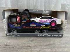 Briggs & Stratton Wall Bangers Sound Machine Race Car Hauler, 11 1/2”
