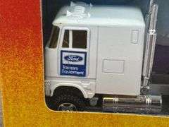 Ford CL-9000 W/Van, 1/64, Ertl, Trucks & Miniatures Of The World