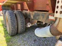 Ford 8000 w/ L3020 New Leader Spreader