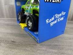 4x4 Off Road Jumbo Pickup, 12” Long, Nylint Toys
