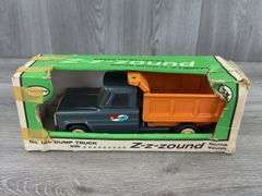 Structo Z-z-zound Dump Truck, 9” Long, #125
