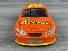 Kevin Harvick #21 Reese’s 2005 Monte Carlo Club Car, 1/24, Limited Edition, #140/288, Action
