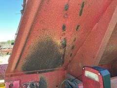 Ford 8000 w/ L3020 New Leader Spreader