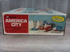 Hubley America City Mighty-Metal Truck Fleet, Original Box