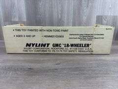 AVCO New Idea GMC 18-Wheeler, 21” Long, Nylint