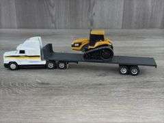 Caterpillar Tractor Trailer W/Challenger 45, 1/64, Ertl