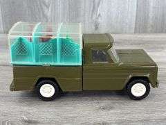 Structo Pickup Truck W/Covered Animal Pen, 9” Long