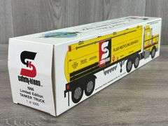 Safety-Kleen Fluid Recycling Services Tanker Truck, 1/32