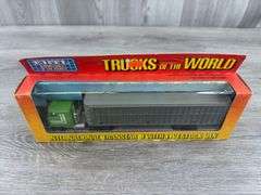 International Transtar II W/Livestock Van, 1/64, Ertl