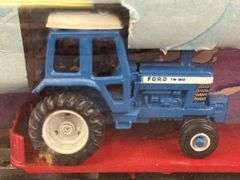 Ford CL-9000 Flatbed W/2-TW-20 WF Tractors, 1/64, Ertl