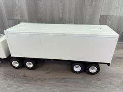 Nylint Truck & Trailer, 28” Long