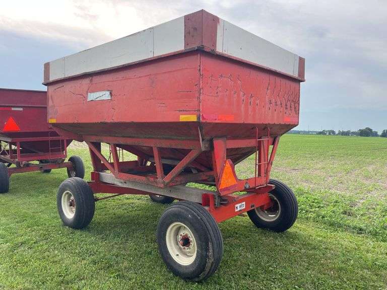 Turnco 225-4 Hopper Wagon