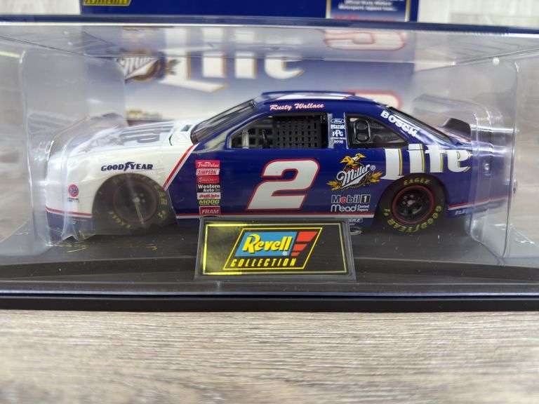 Rusty Wallace #2 Miller Lite 1997 Ford Thunderbird Stock Car, 1/24, Certificate Of Authenticity, Revell Collection