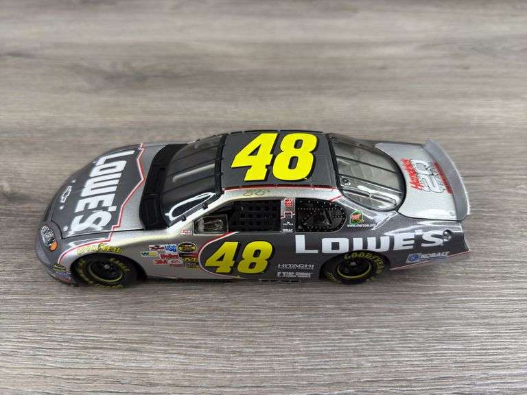 Jimmie Johnson #48 Lowe’s/HMS 20th Anniversary 2004 Monte Carlo Stock Car, 1/24, Limited Edition, 1 Of 4008, Action