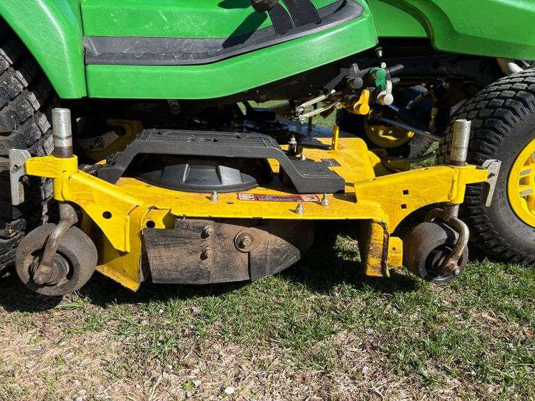 John Deere X730 Lawn Mower -